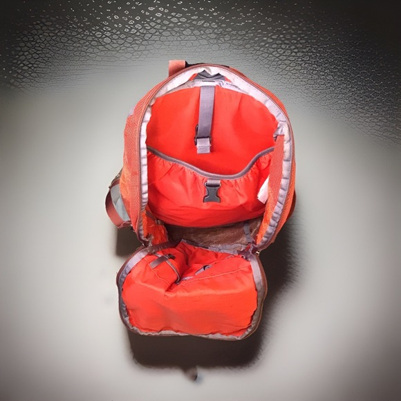 Patagonia Black Hole Pack 25L Backpack Rare Turkish Red (Read Description) - Picture 5 of 11